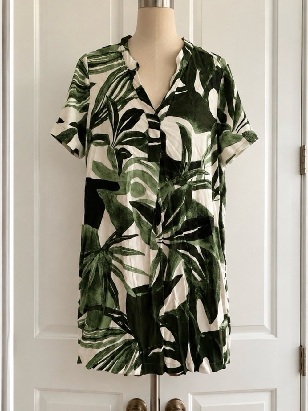 H&M White and Green Tropical Print Mini Dress